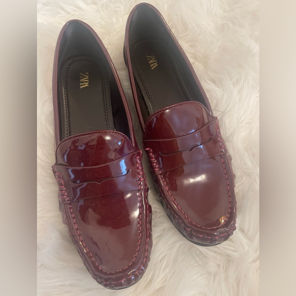 New Zara loafers patent leather 39